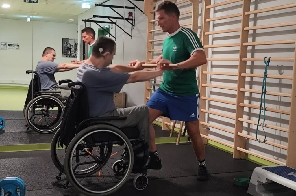 trening moči invalidne osebe